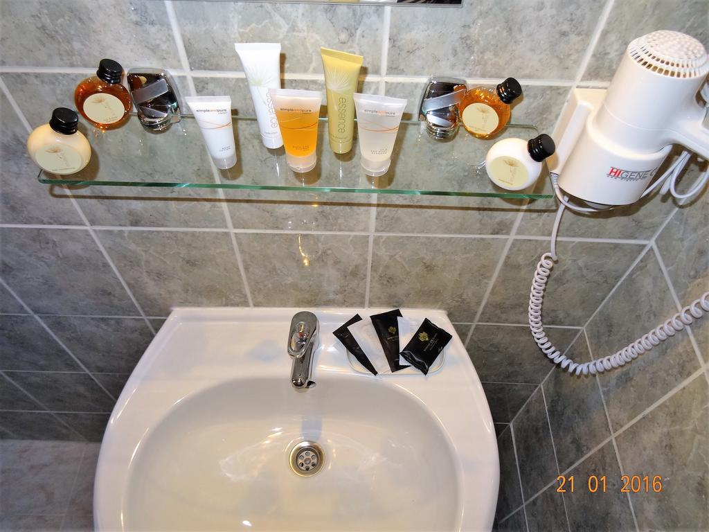 Hotell U Dvou Zlatych Klicu 3*