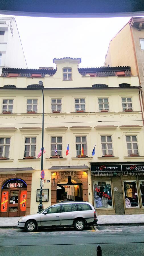 U Dvou Zlatych Klicu Hotell Prag