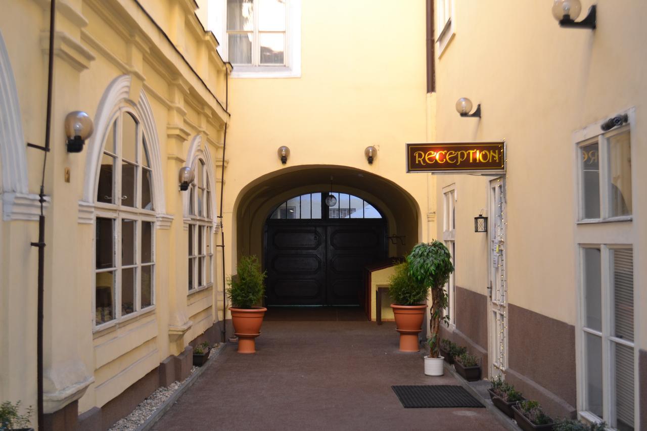 Hotell U Dvou Zlatych Klicu Prag