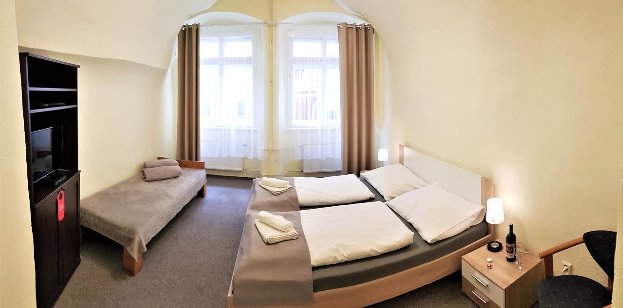 Hotell U Dvou Zlatych Klicu Prag