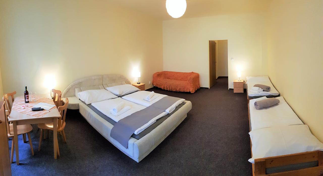 Hotell U Dvou Zlatych Klicu