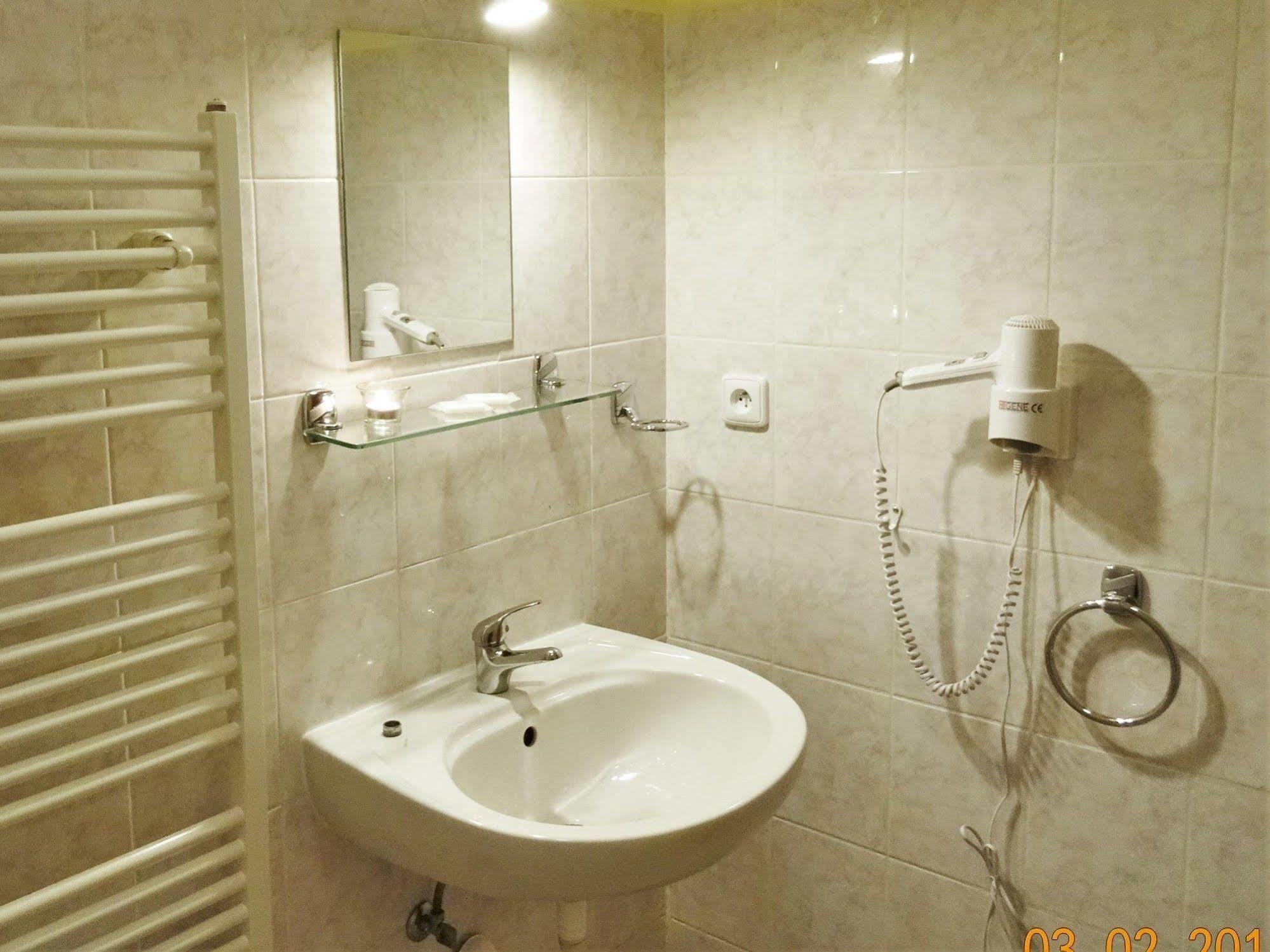 U Dvou Zlatych Klicu Hotell 3*