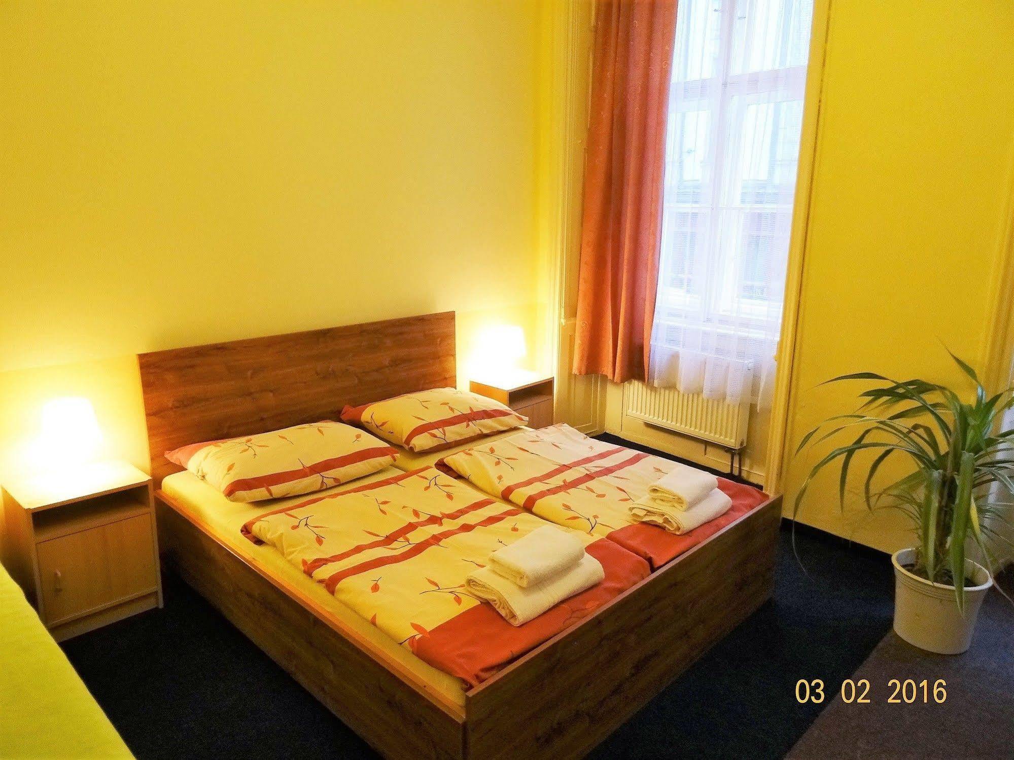 U Dvou Zlatych Klicu Hotell Prag
